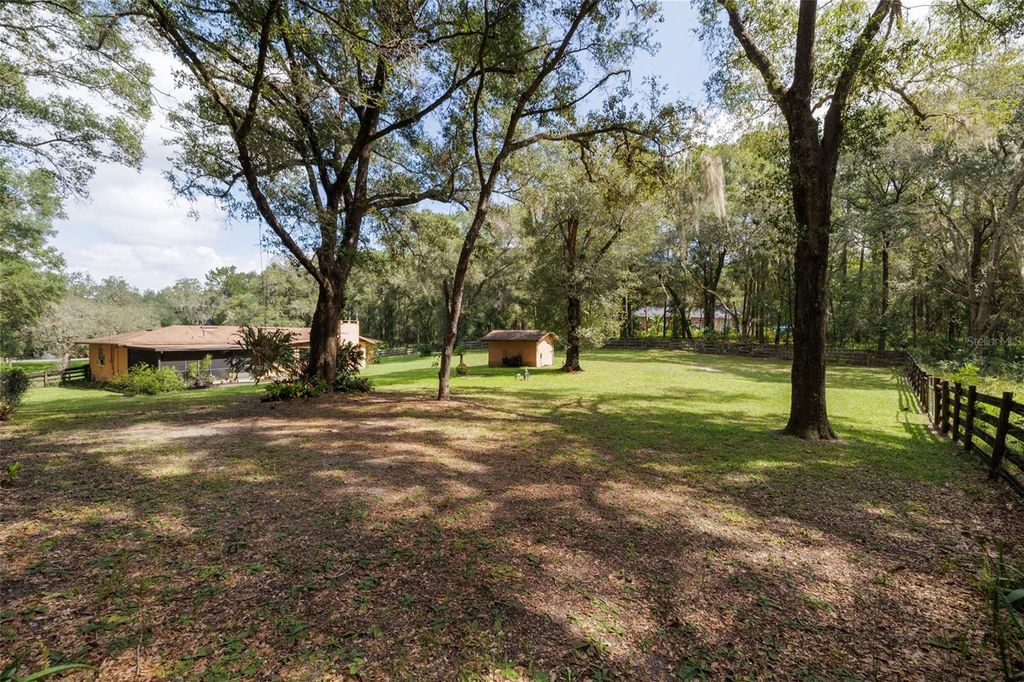 Photo of 1112 N Beresford Avenue, Deland, FL 32724 (MLS # V4945133)