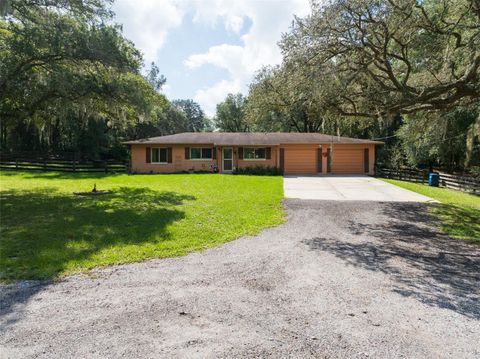 Photo of 1112 E Beresford Avenue, Deland, FL 32724 (MLS # V4945133)