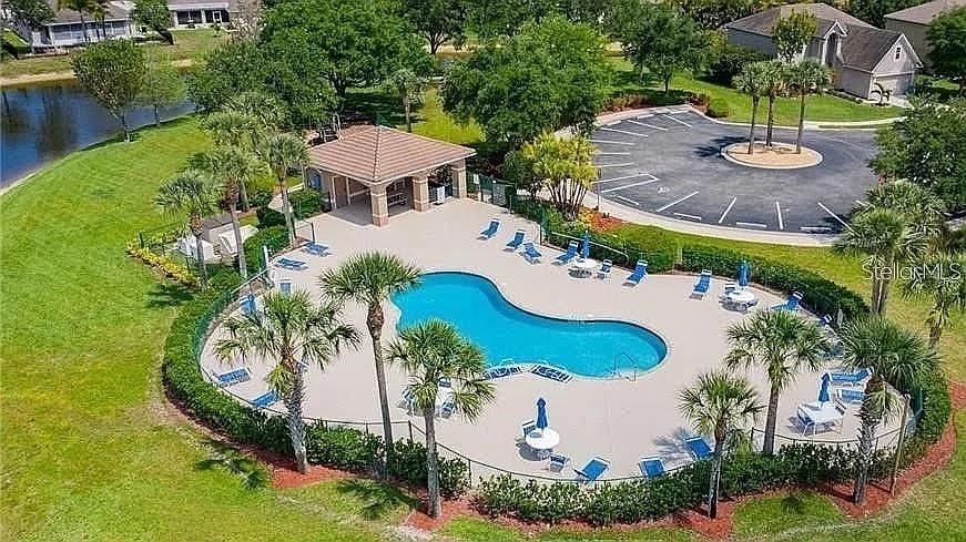 SUNCOAST LAKES - Residential