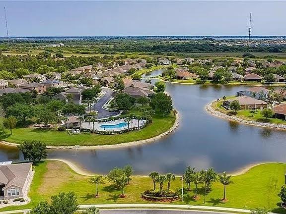 SUNCOAST LAKES - Residential
