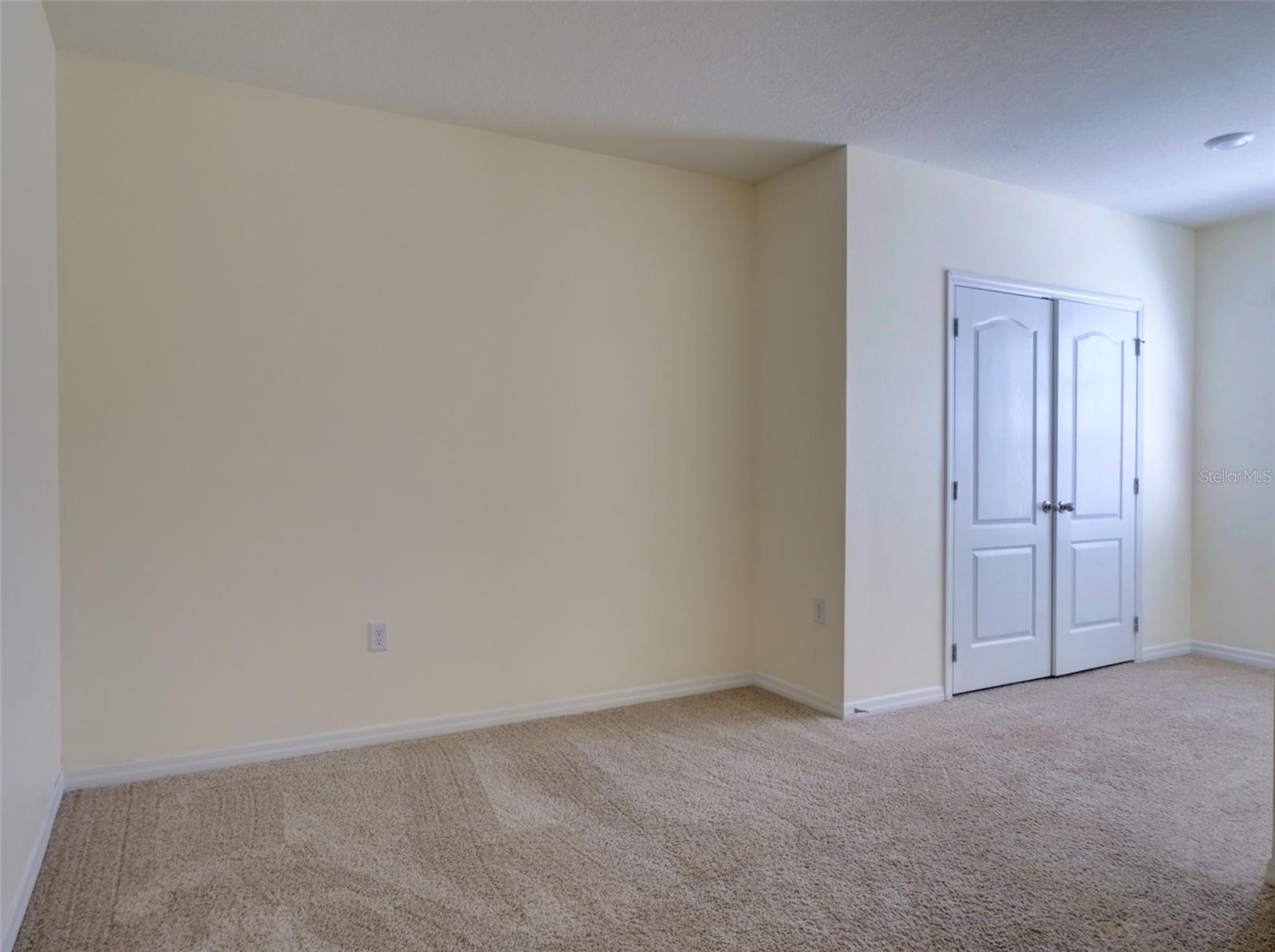 ATRIA/RIDGEWOOD LAKES - Residential