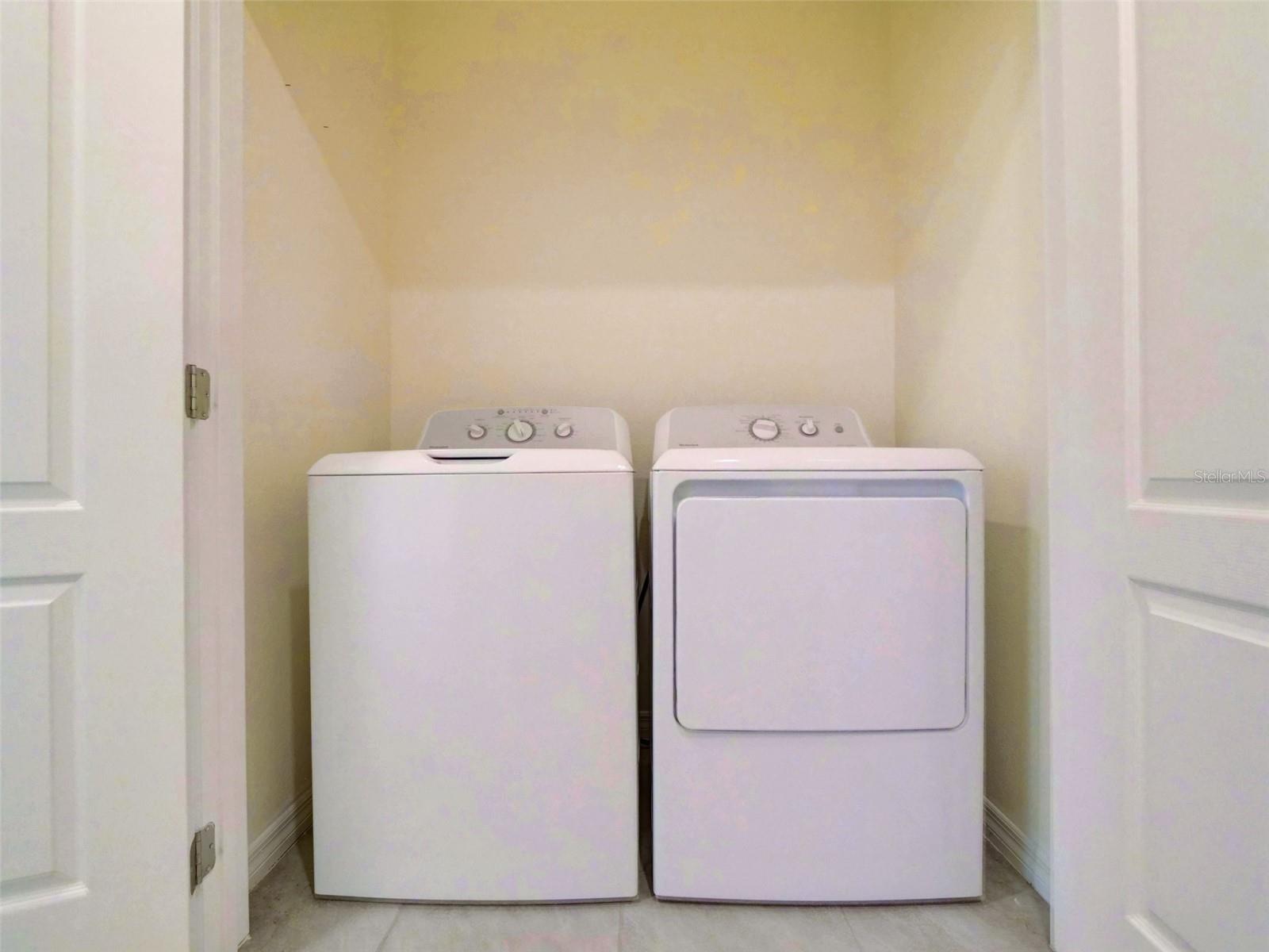 ATRIA/RIDGEWOOD LAKES - Residential