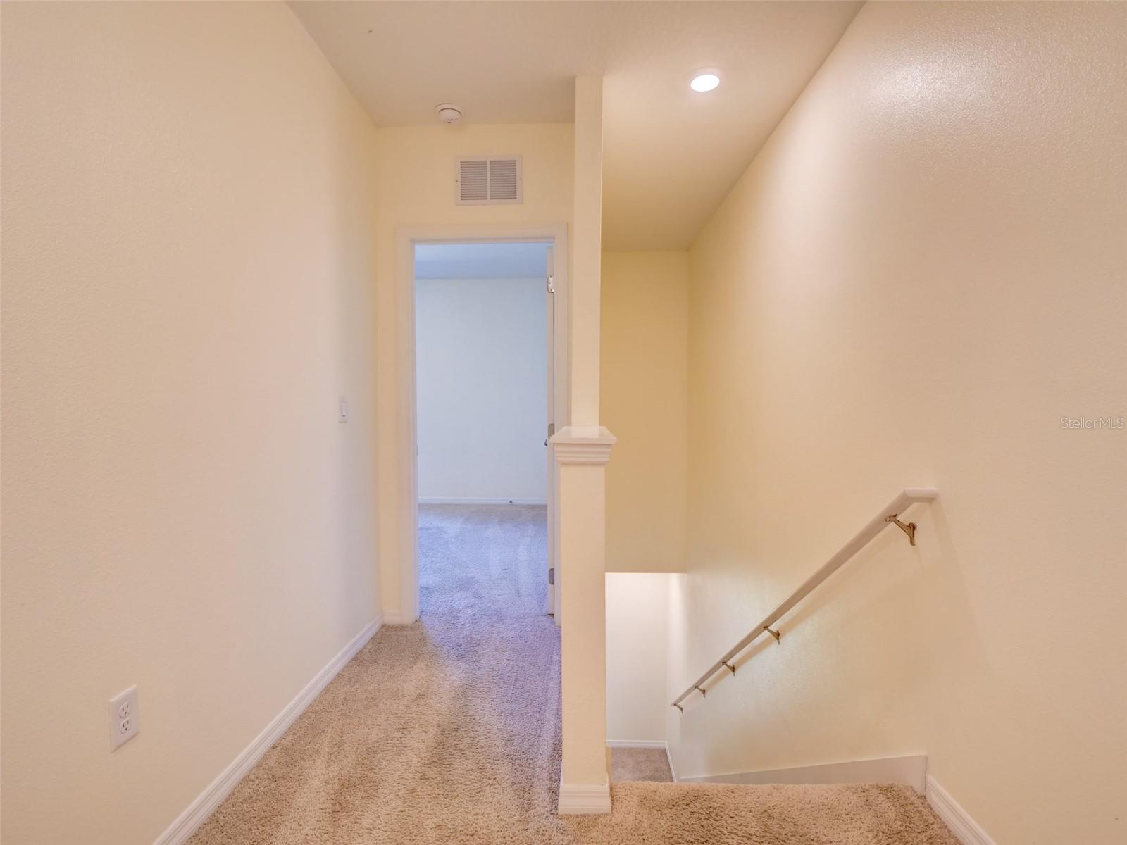 ATRIA/RIDGEWOOD LAKES - Residential