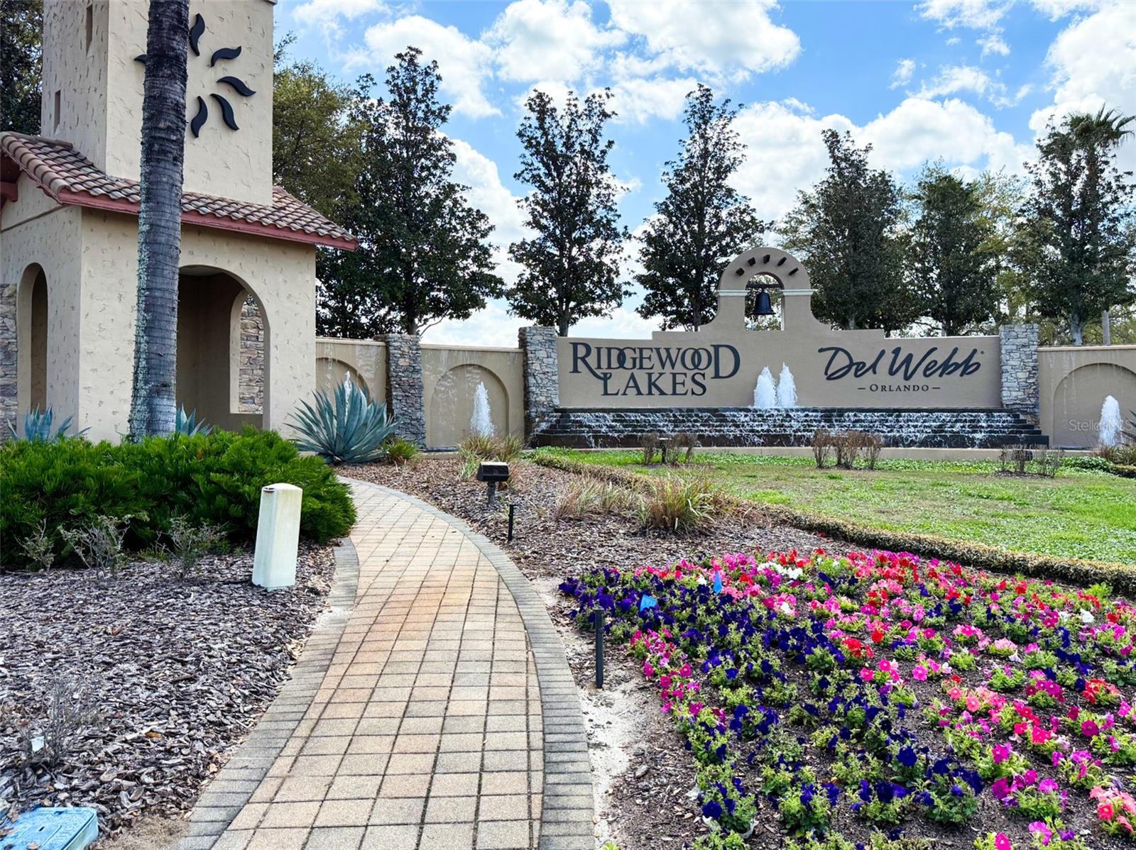 ATRIA/RIDGEWOOD LAKES - Residential