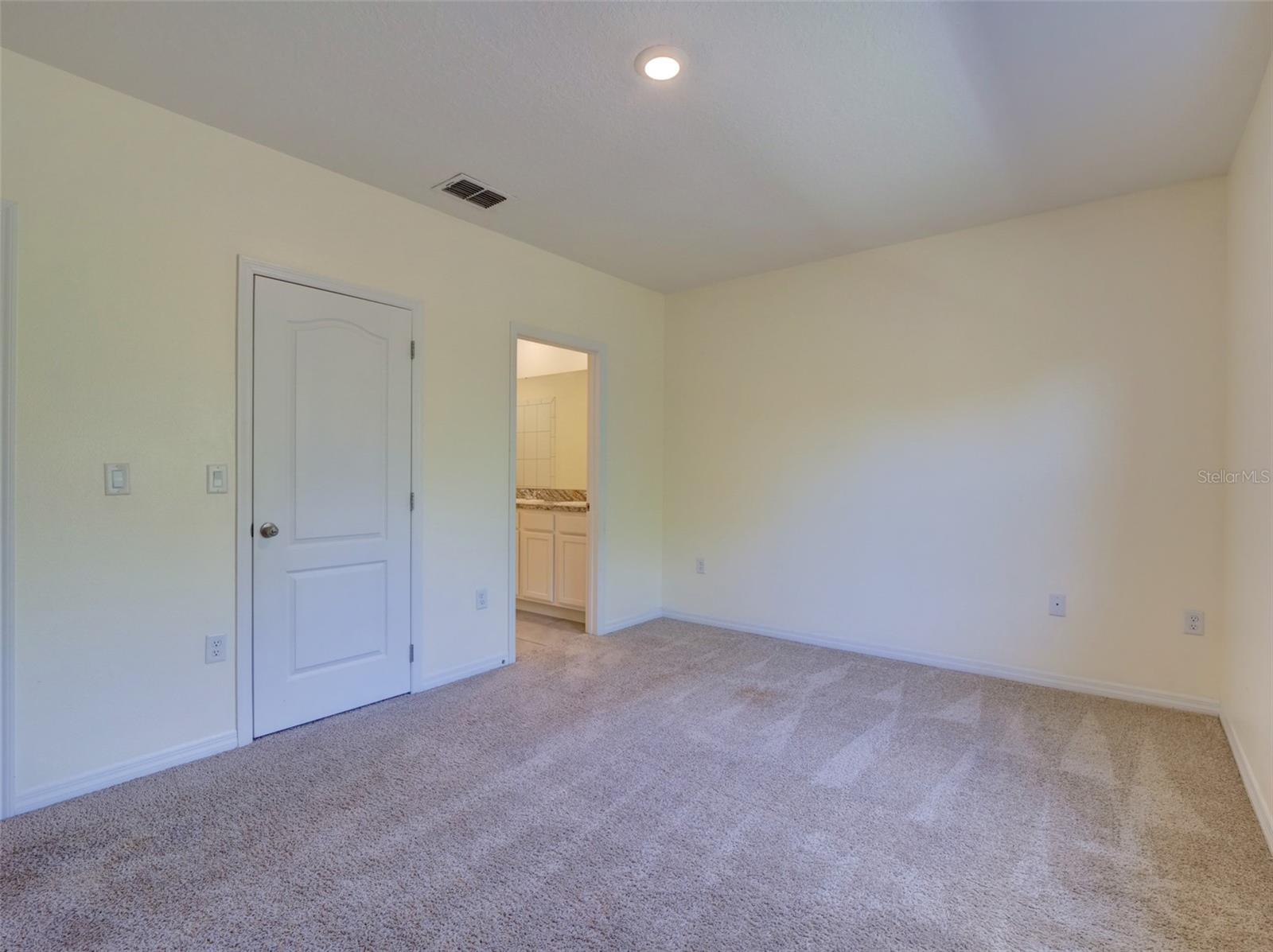 ATRIA/RIDGEWOOD LAKES - Residential