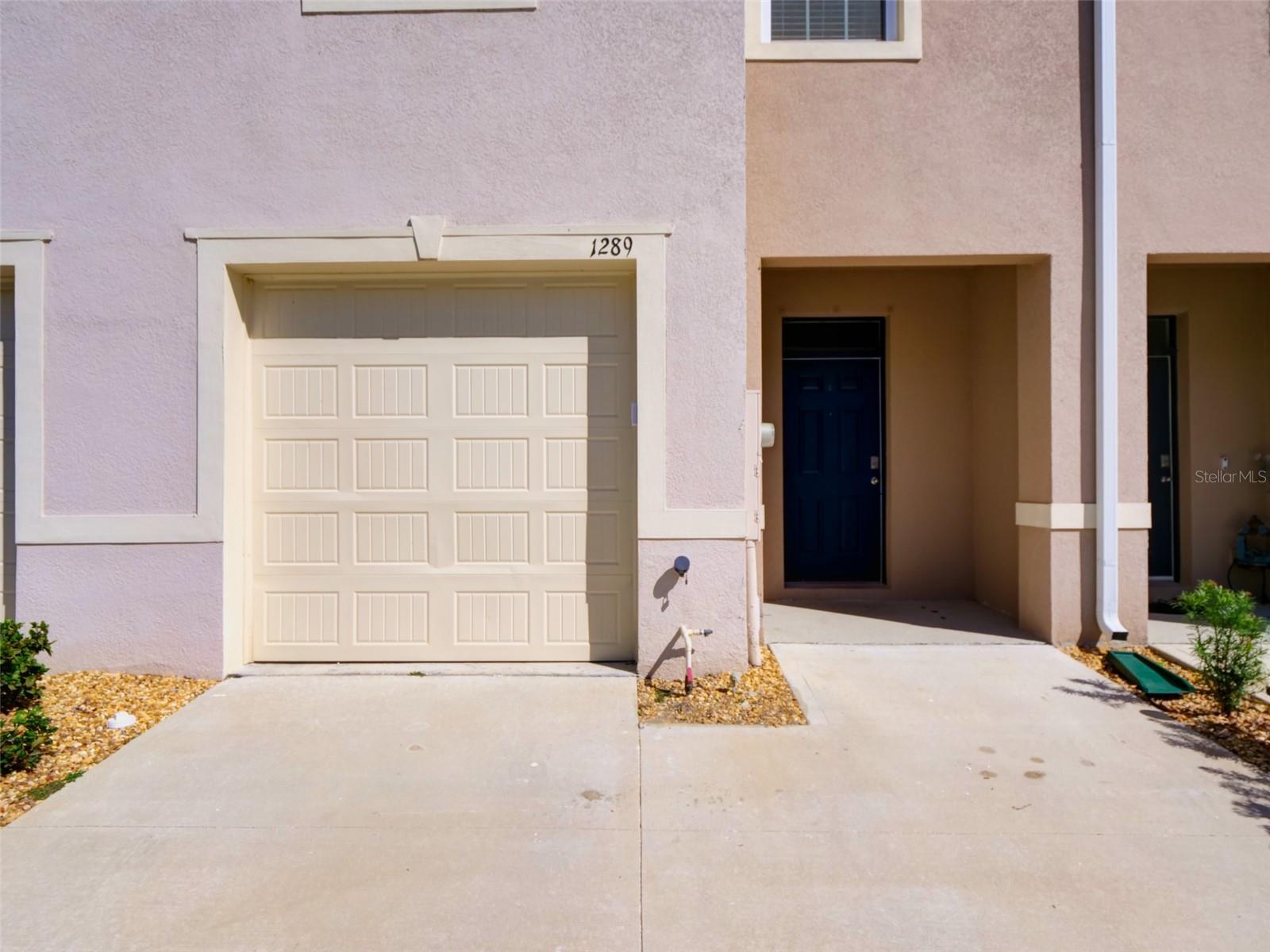 ATRIA/RIDGEWOOD LAKES - Residential