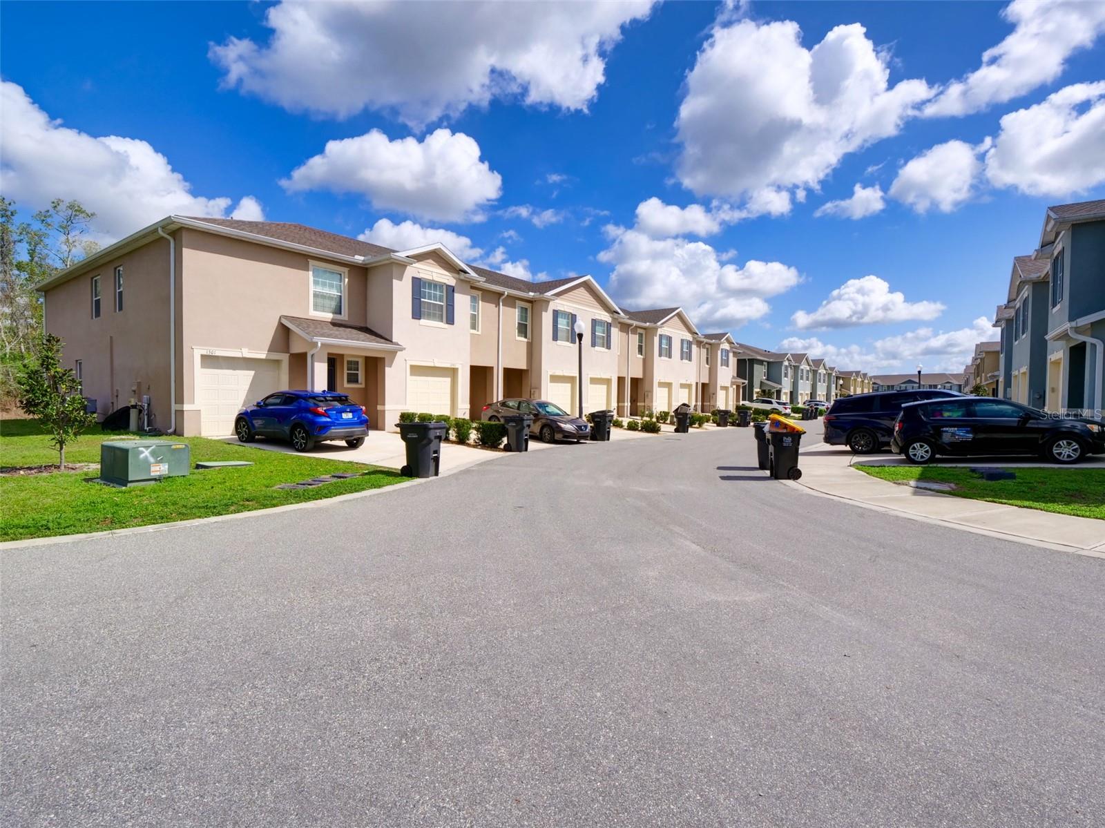 ATRIA/RIDGEWOOD LAKES - Residential