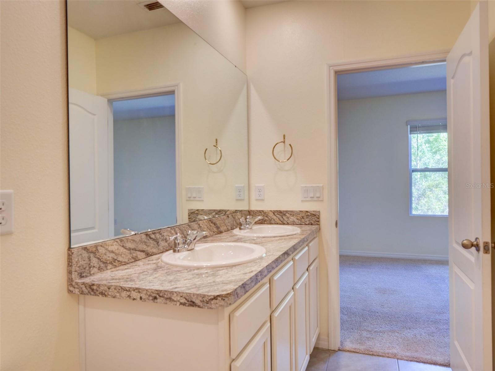 ATRIA/RIDGEWOOD LAKES - Residential