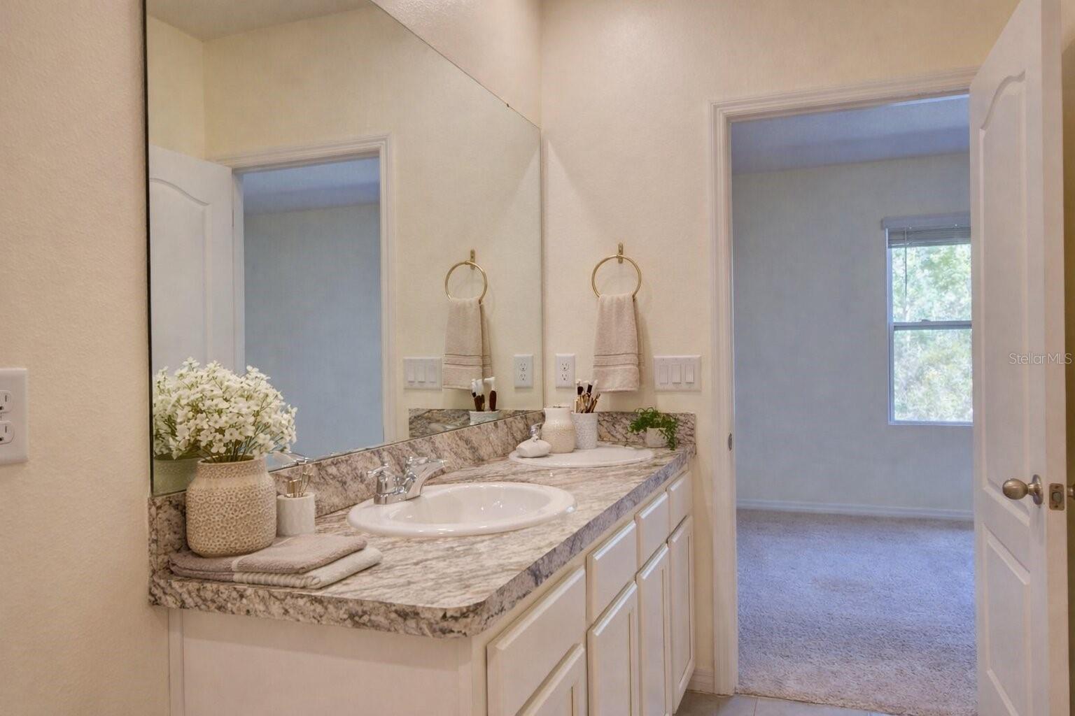 ATRIA/RIDGEWOOD LAKES - Residential