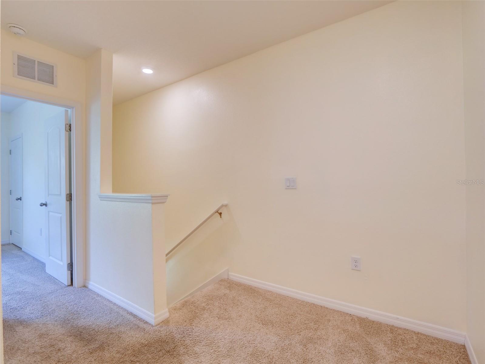 ATRIA/RIDGEWOOD LAKES - Residential