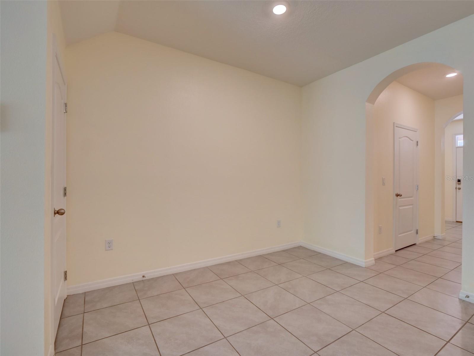 ATRIA/RIDGEWOOD LAKES - Residential