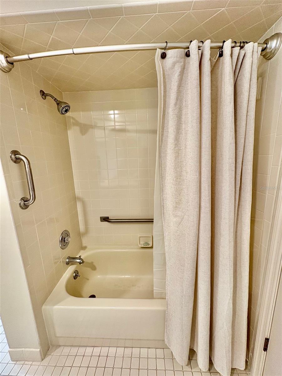 RAINBOW SPGS 5TH REP - Residential