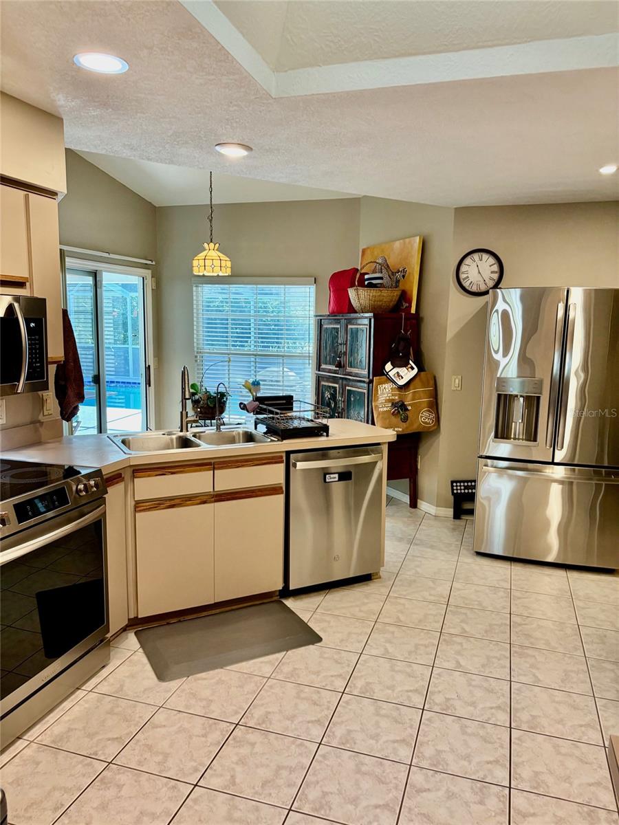 RAINBOW SPGS 5TH REP - Residential