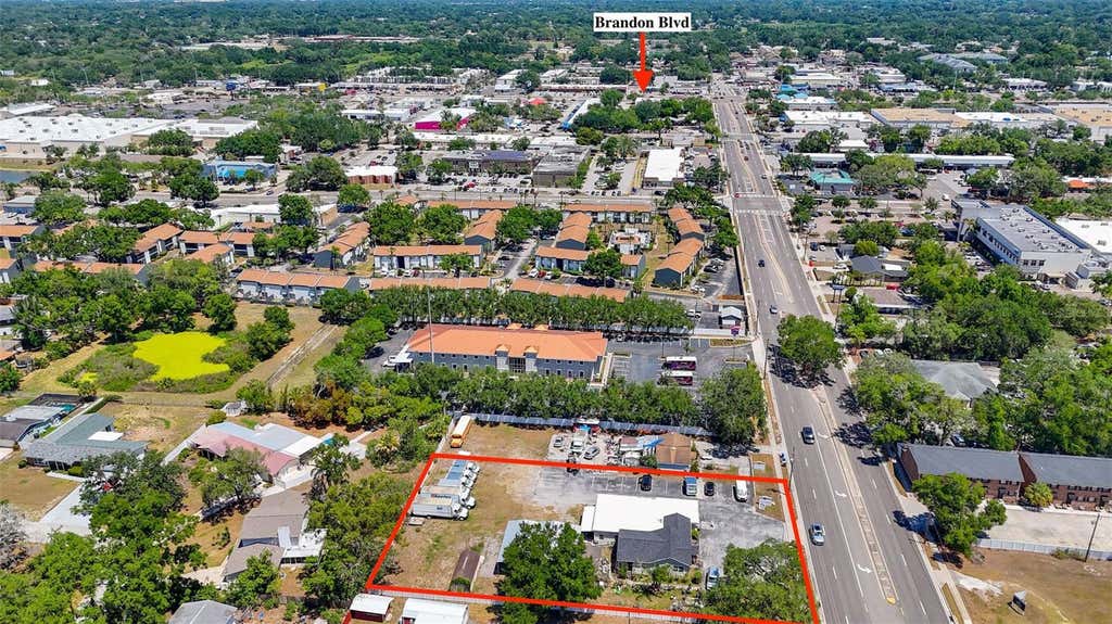 Photo of 504 S Kings Avenue, Brandon, FL 33511 (MLS # TB8507807)