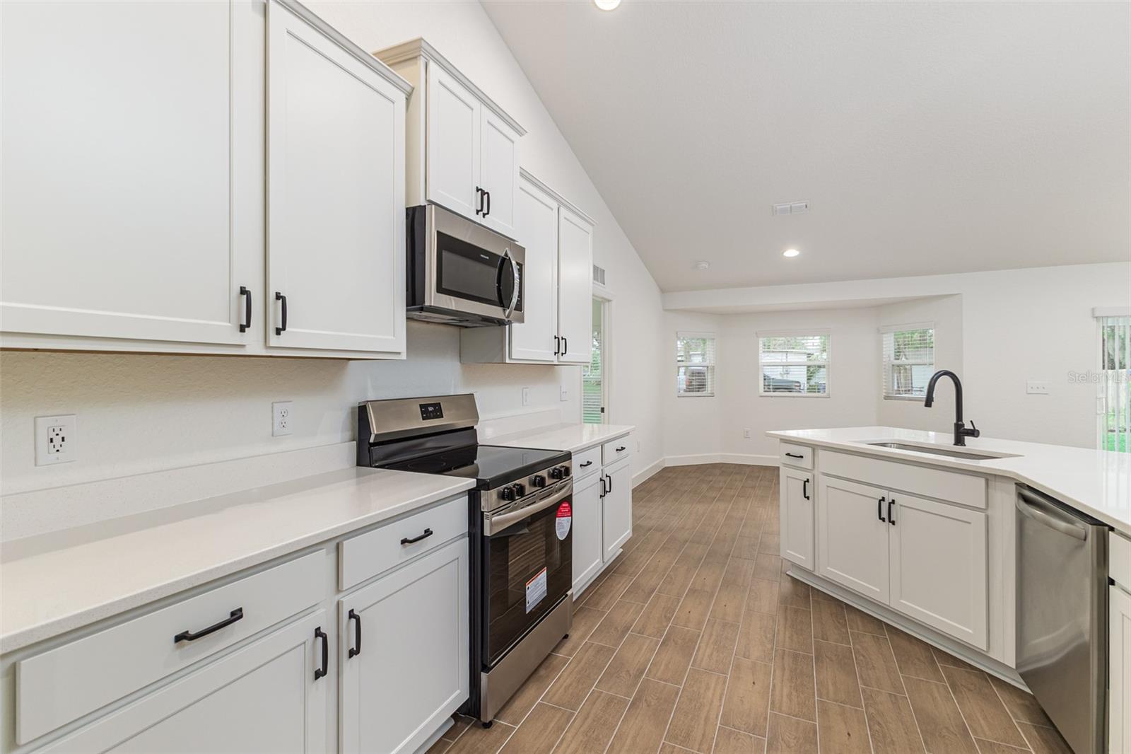 750 W VINE STREET