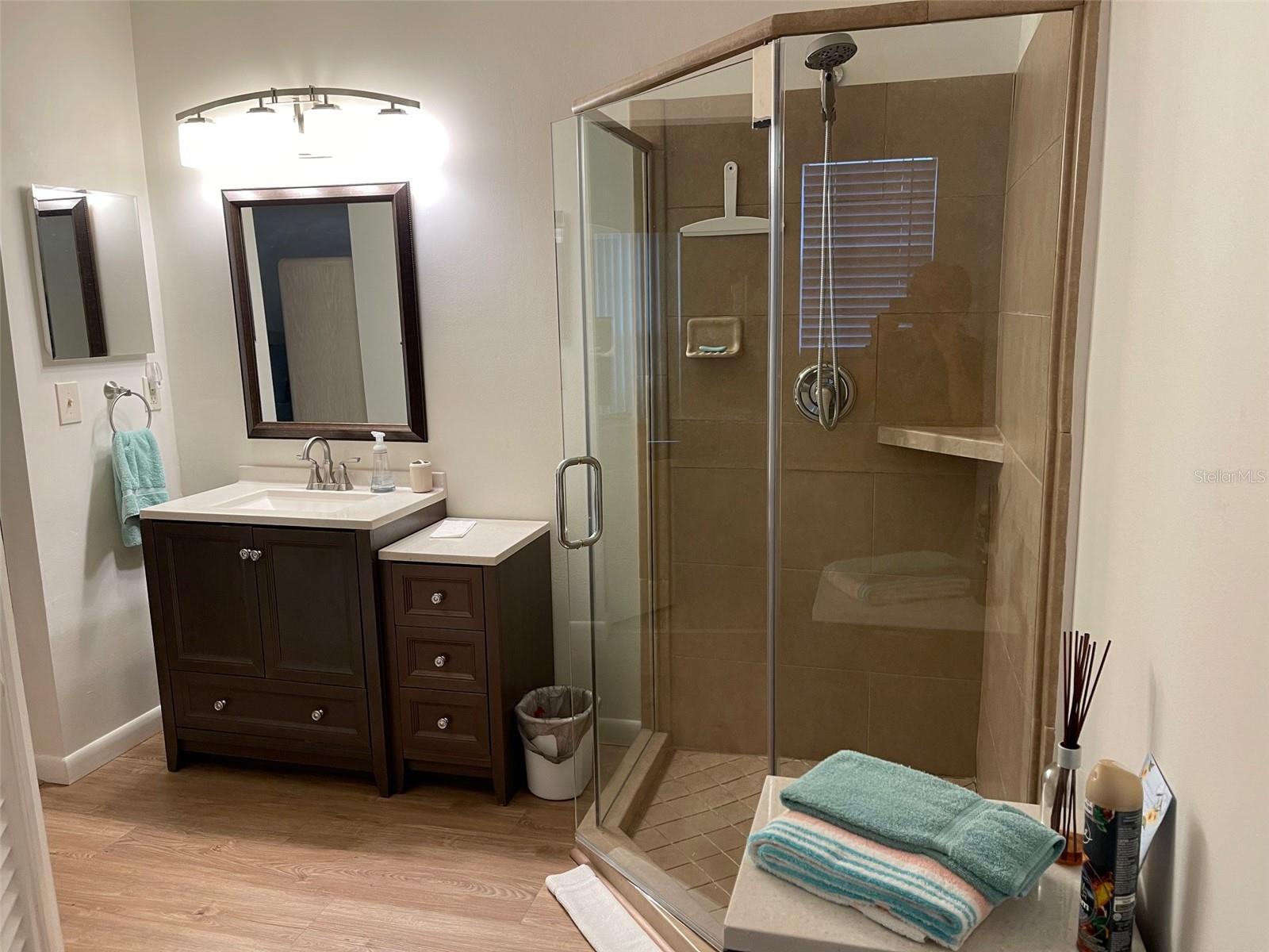 LAUREL OAKS AT COUNTRY WOODS CONDO - Residential Lease