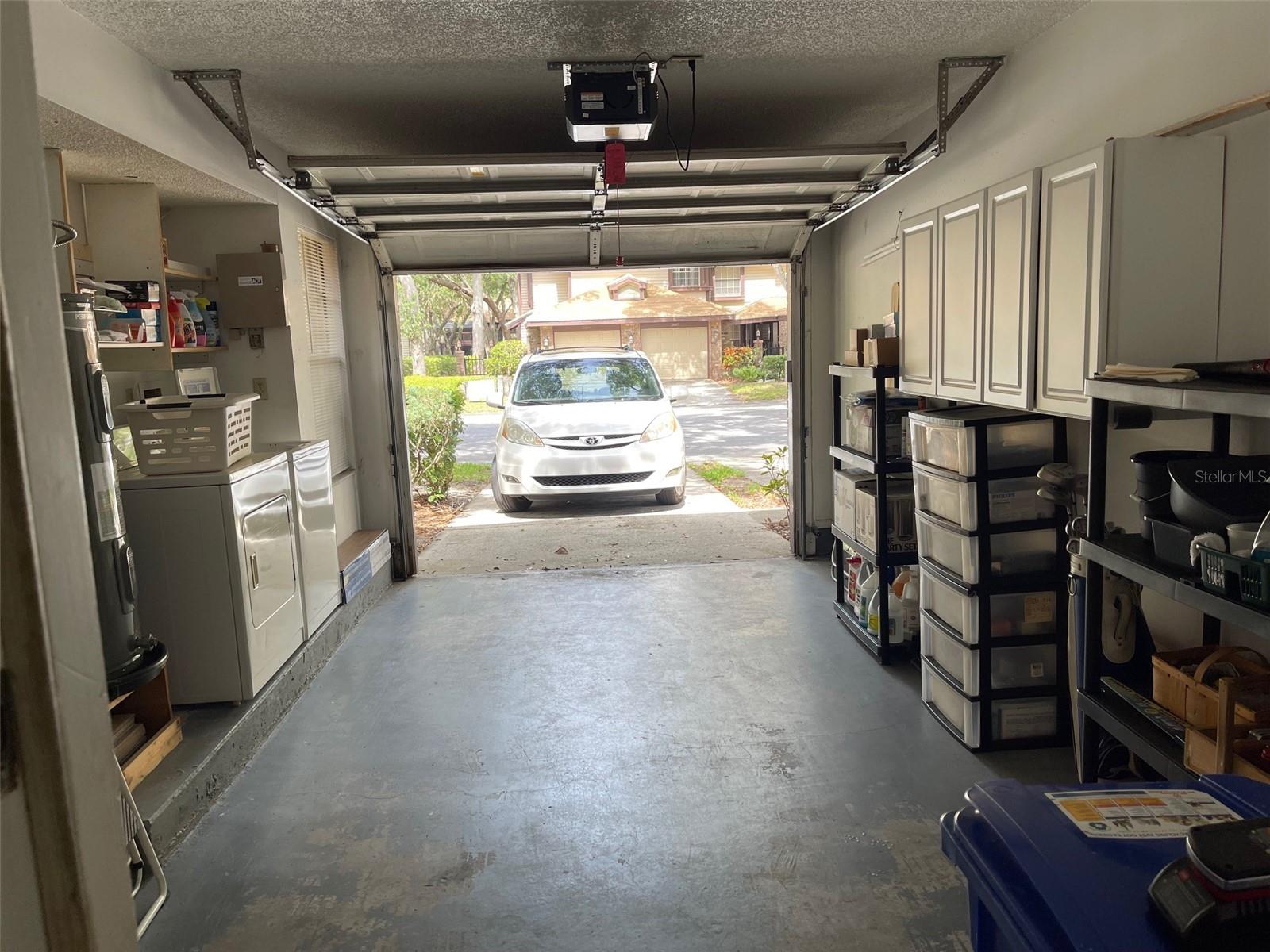 LAUREL OAKS AT COUNTRY WOODS CONDO - Residential Lease