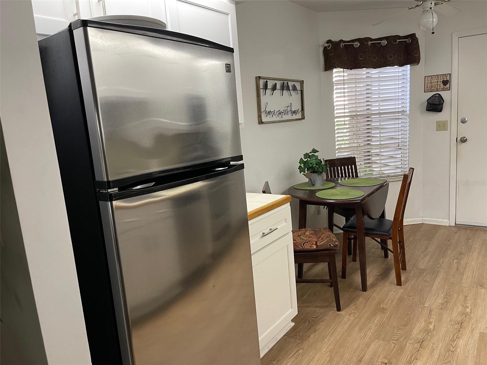 LAUREL OAKS AT COUNTRY WOODS CONDO - Residential Lease