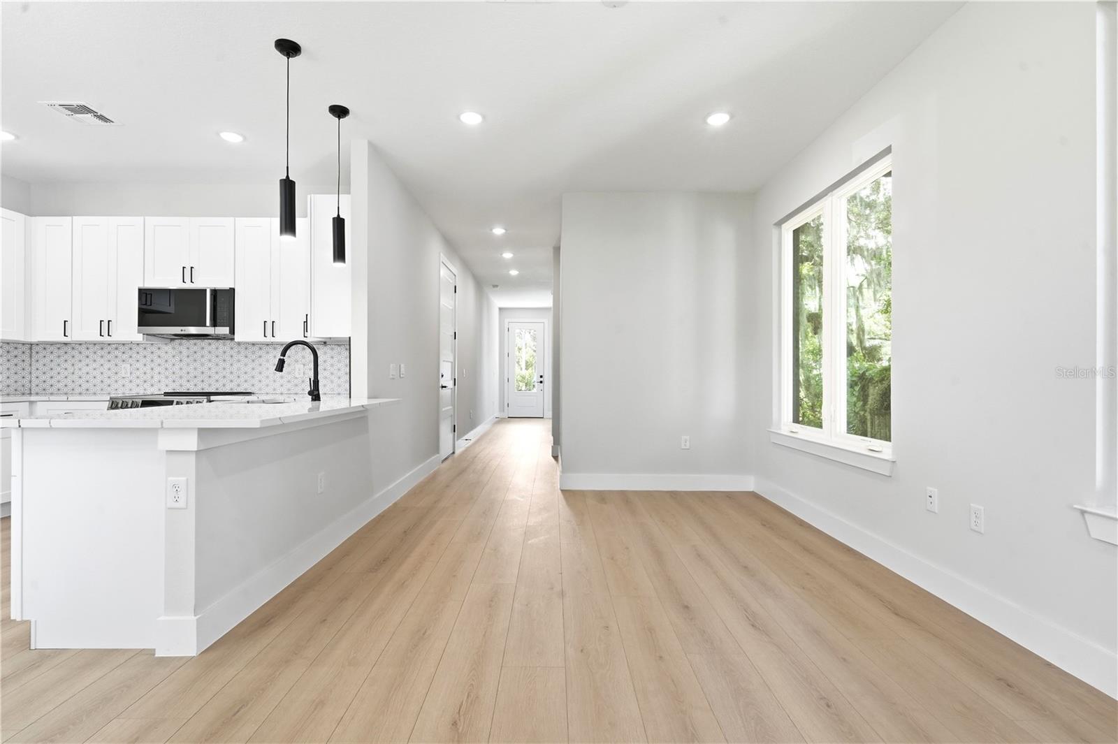 1236 VIRGINIA DRIVE