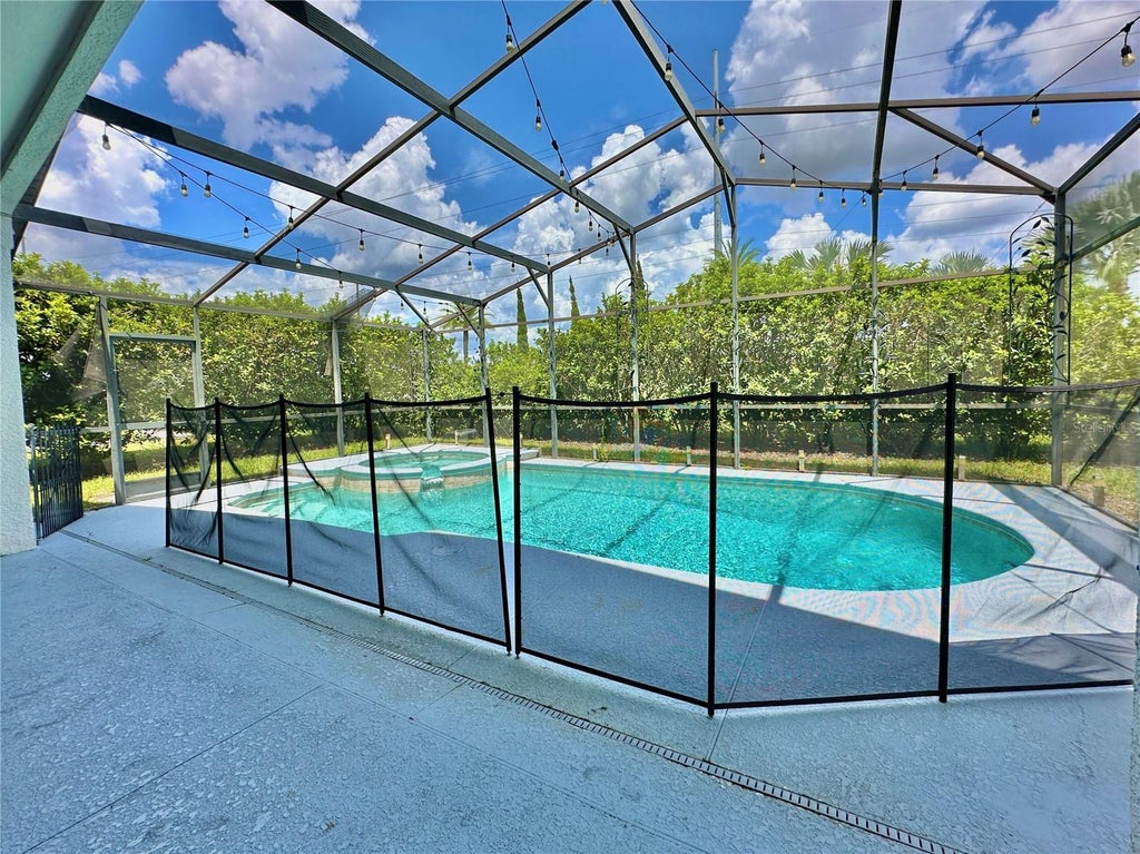 Photo of 834 Old Bridge Circle, Davenport, FL 33897 (MLS # O6442622)