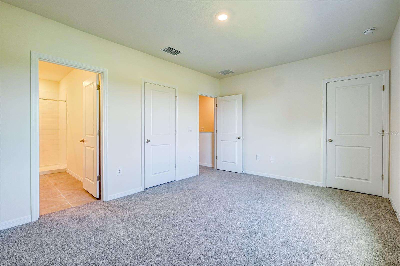 STAR FARMS AT LAKEWOOD RANCH - Residential