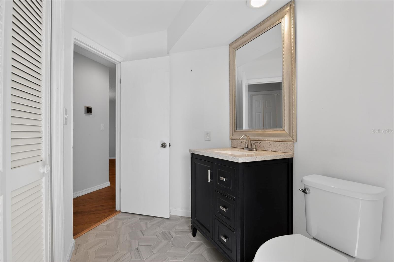 LAKESIDE VILLAGE UNIT 02 - Residential