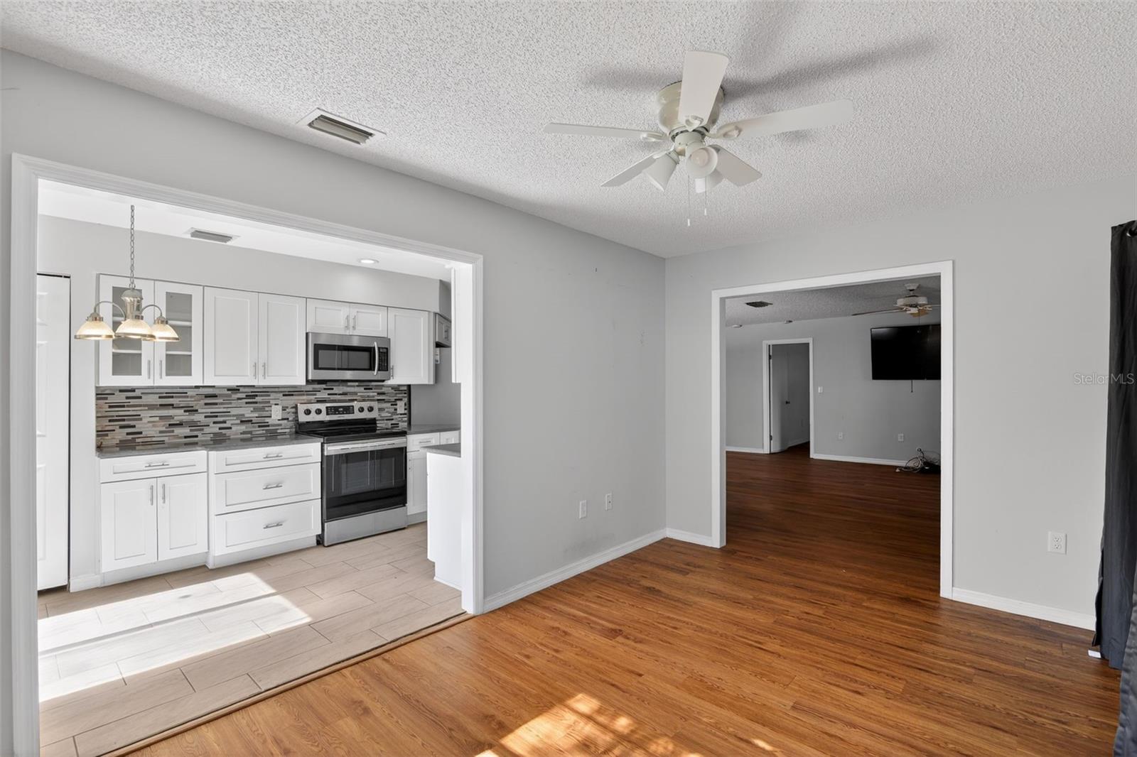 LAKESIDE VILLAGE UNIT 02 - Residential