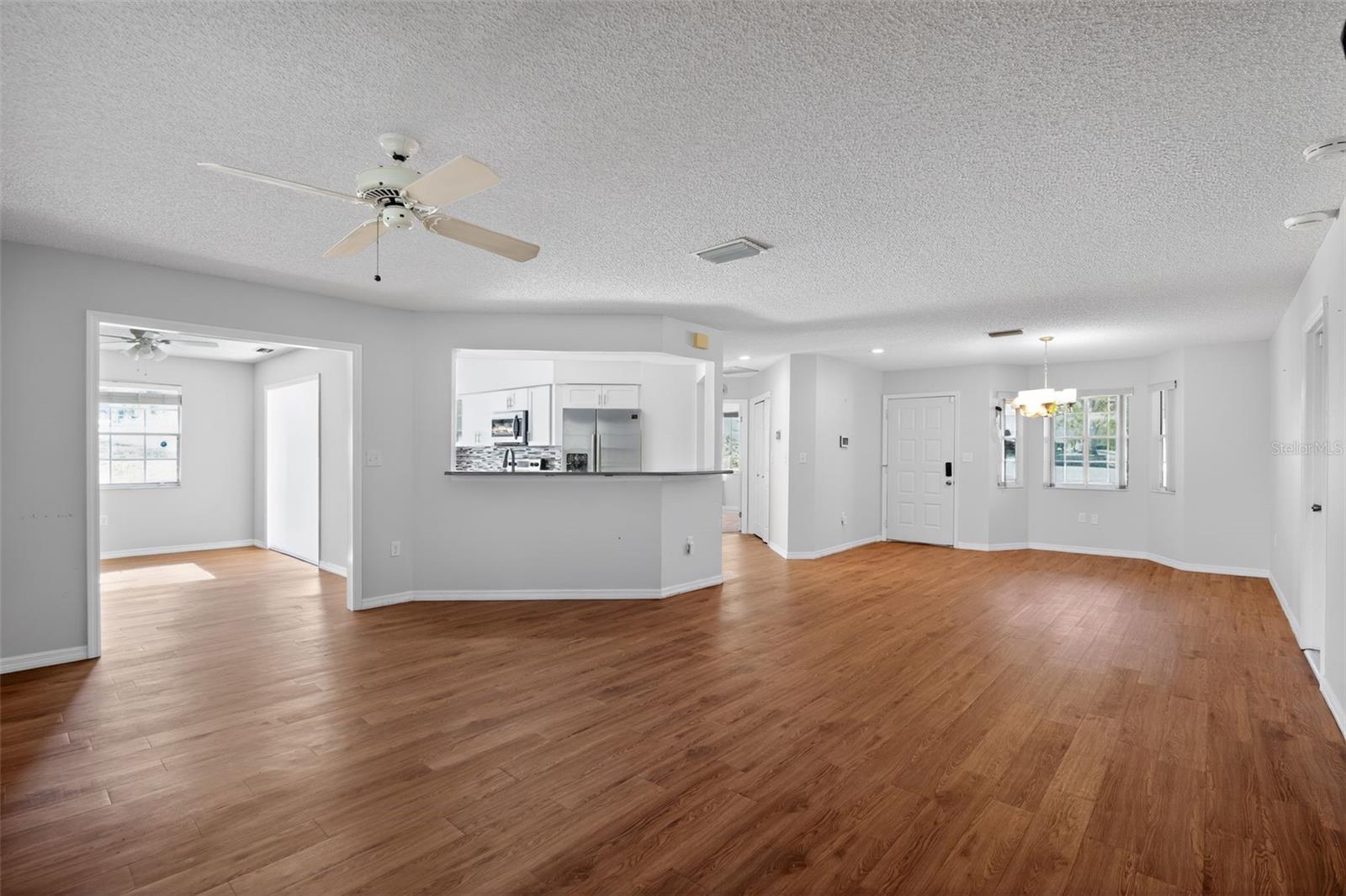 LAKESIDE VILLAGE UNIT 02 - Residential