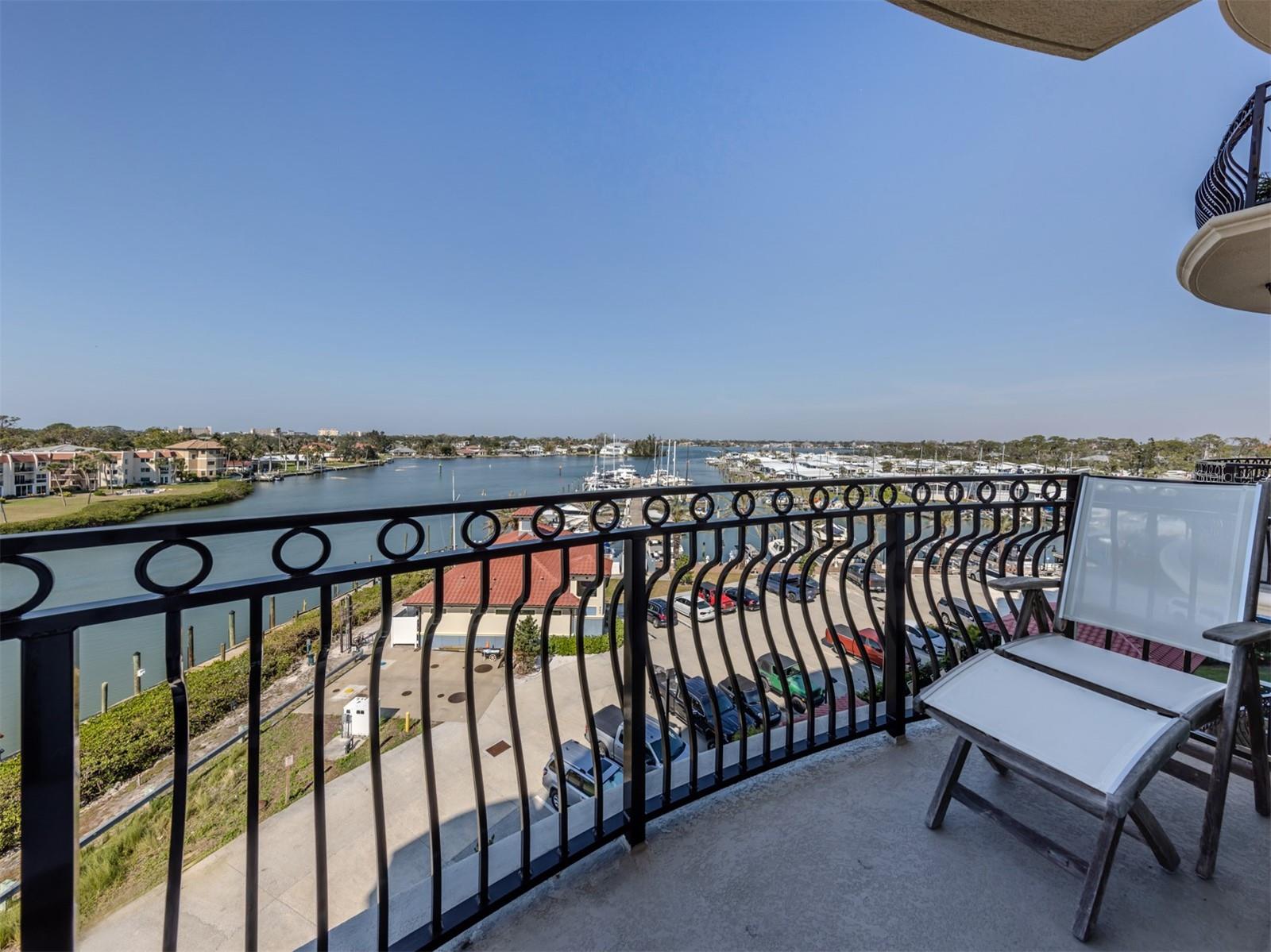 501 TAMIAMI TRAIL N 502