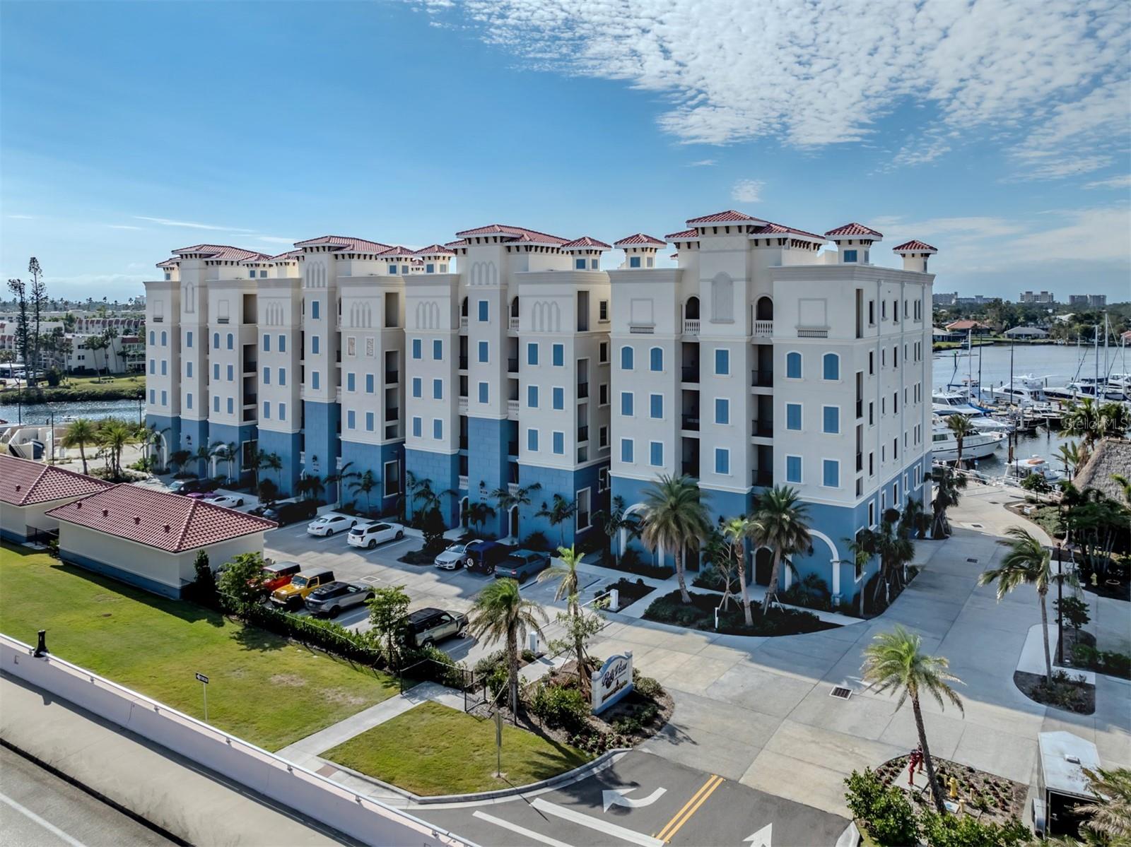 501 TAMIAMI TRAIL N 502