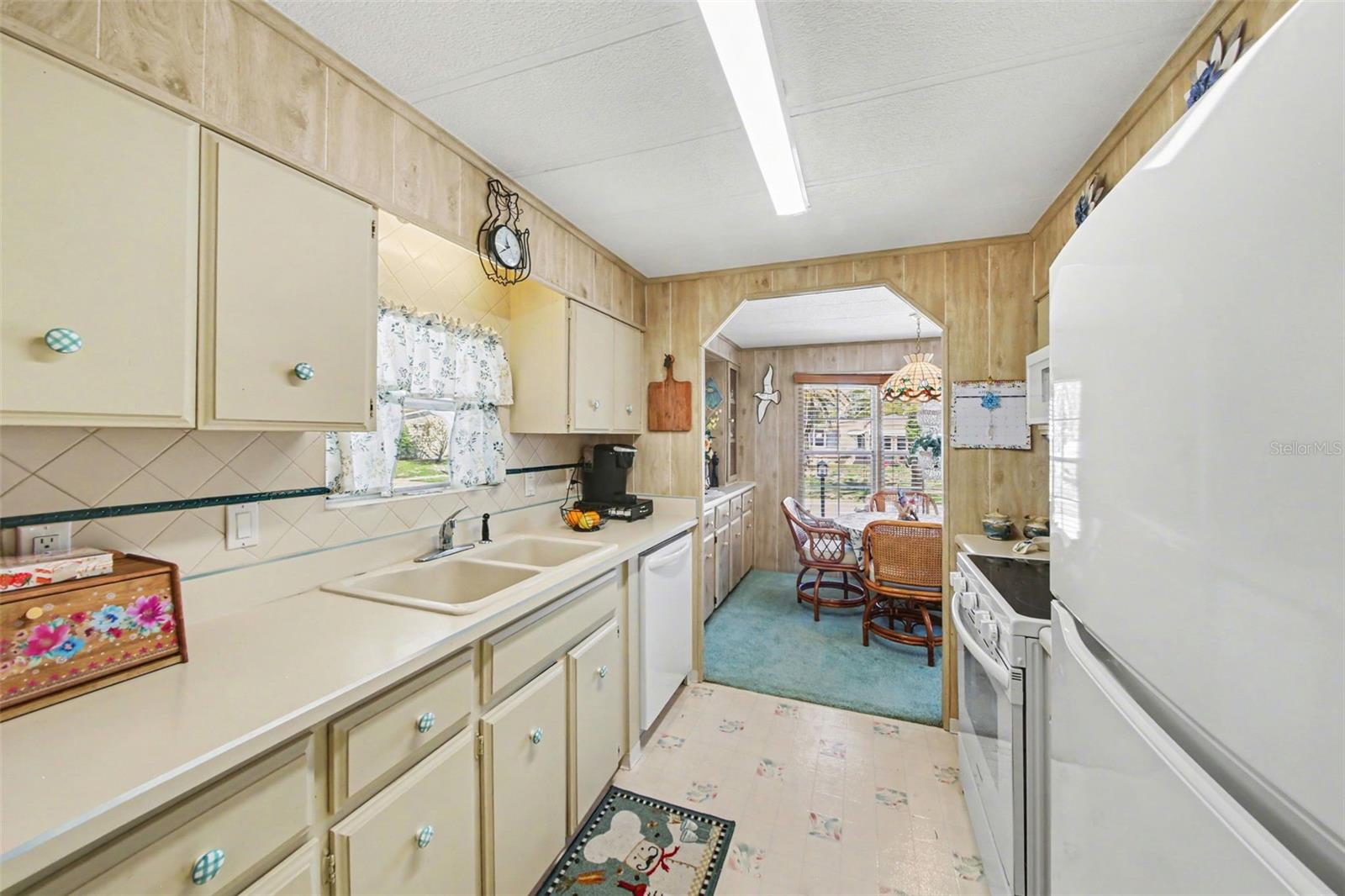 LAURELWOOD MOBILE ESTATES UNIT 01 - Residential