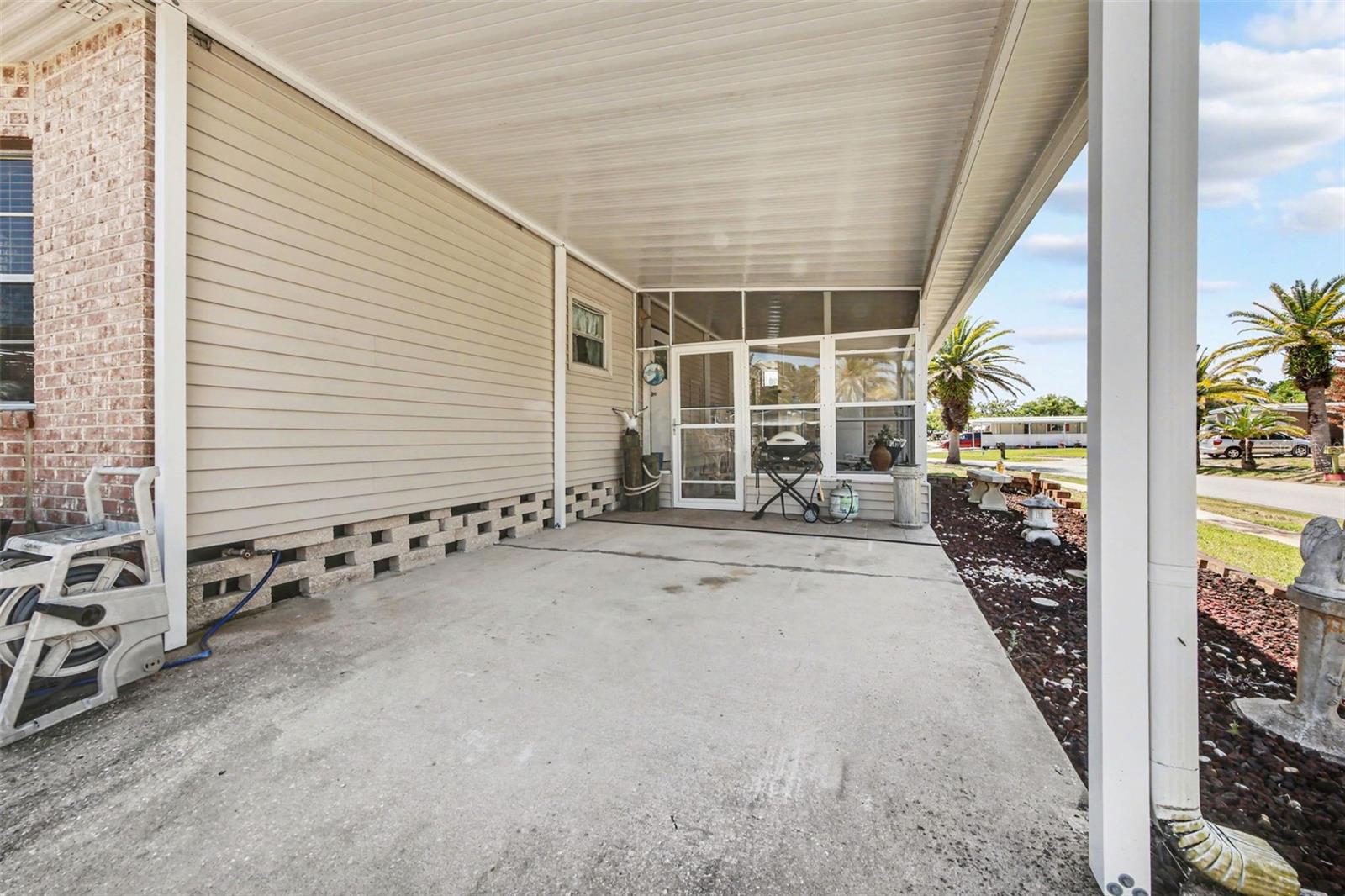 LAURELWOOD MOBILE ESTATES UNIT 01 - Residential