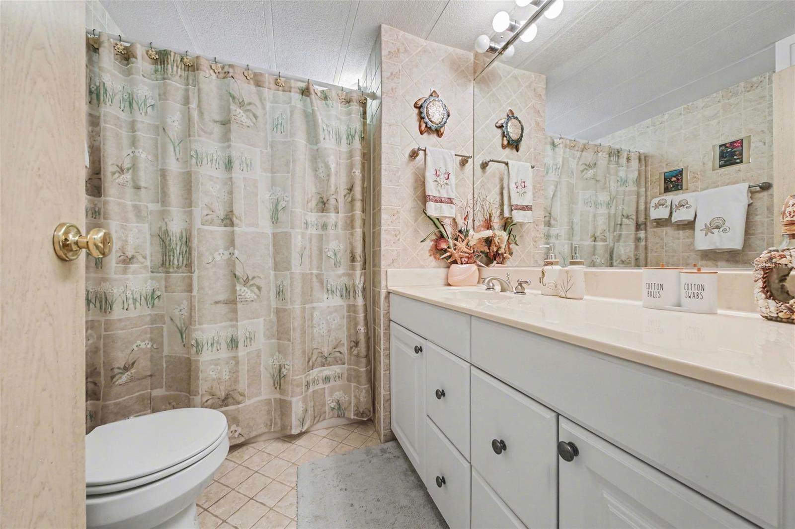 LAURELWOOD MOBILE ESTATES UNIT 01 - Residential