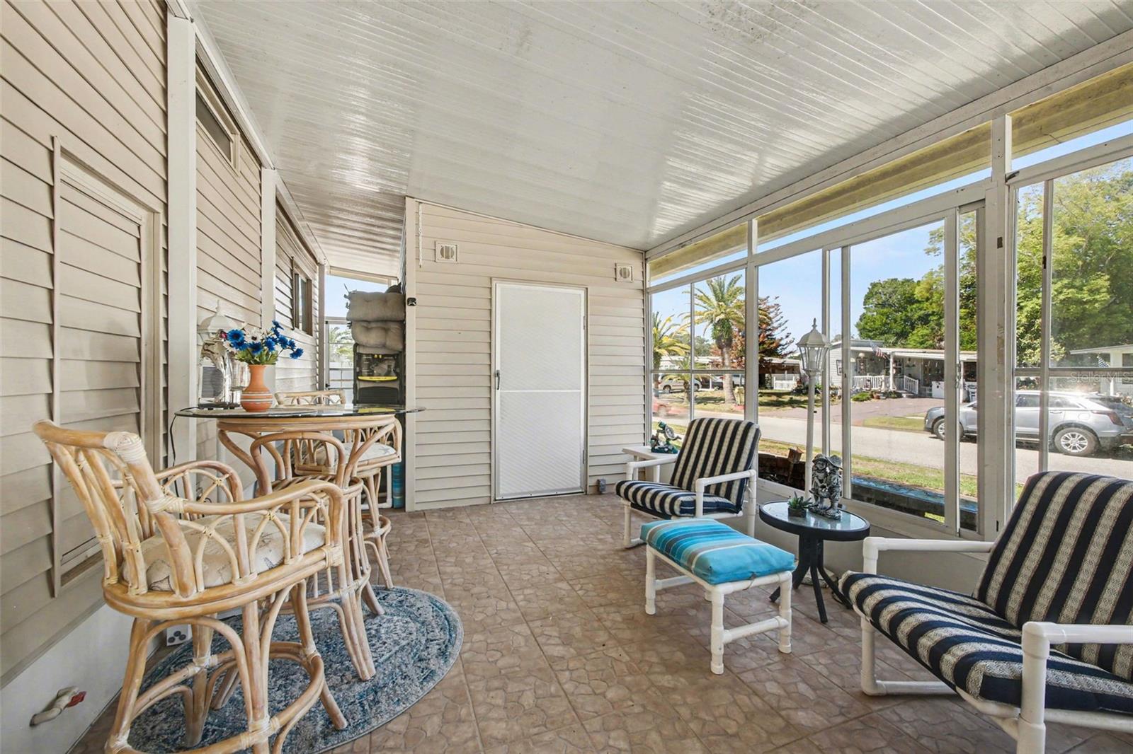 LAURELWOOD MOBILE ESTATES UNIT 01 - Residential