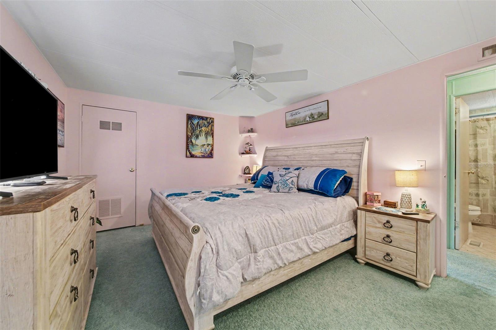 LAURELWOOD MOBILE ESTATES UNIT 01 - Residential
