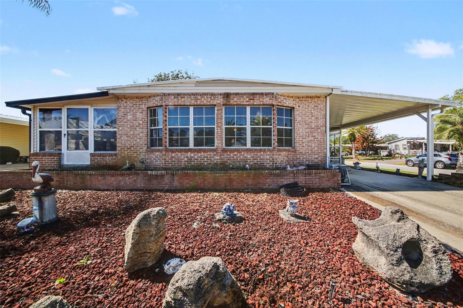LAURELWOOD MOBILE ESTATES UNIT 01 - Residential