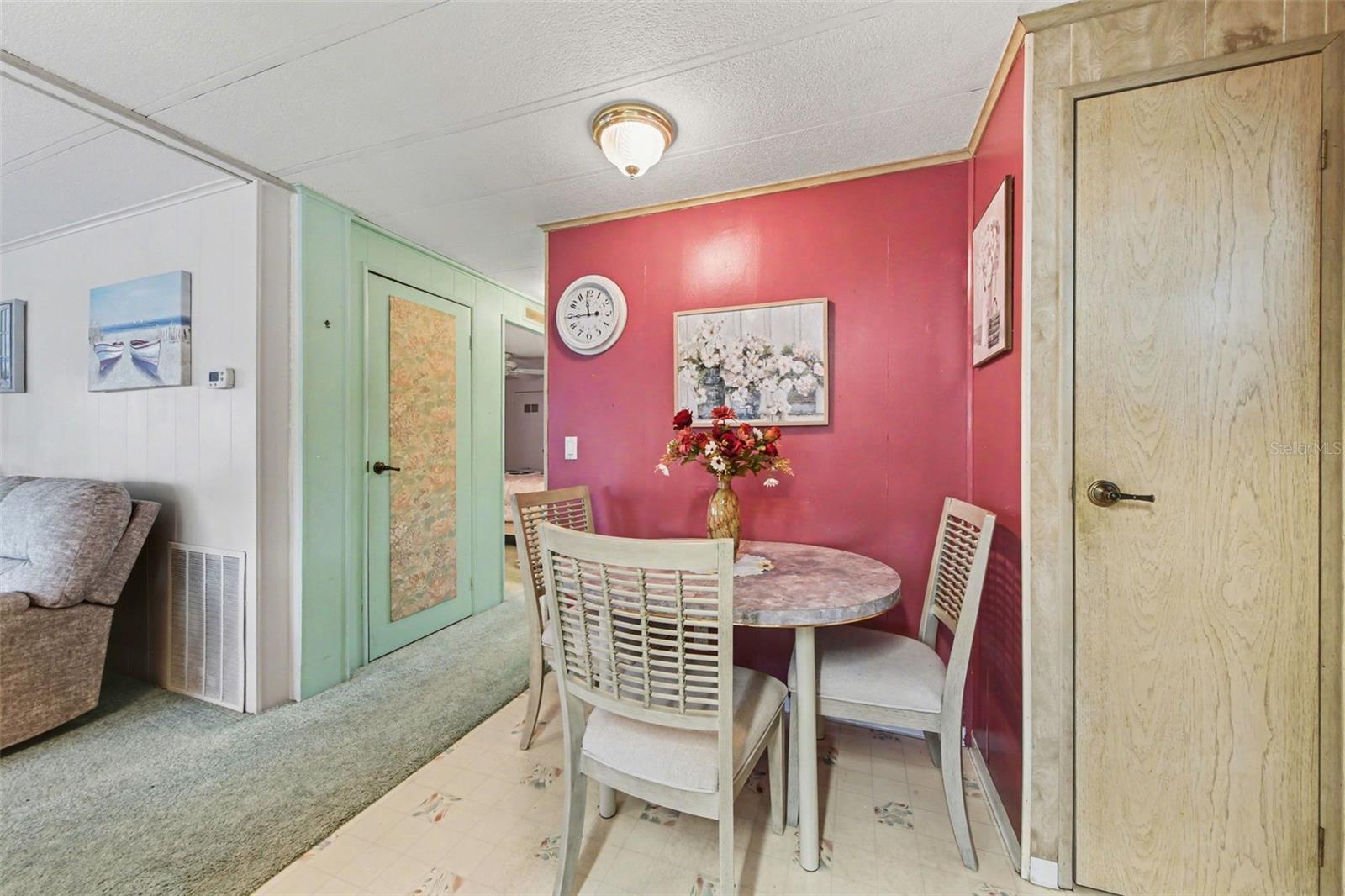 LAURELWOOD MOBILE ESTATES UNIT 01 - Residential