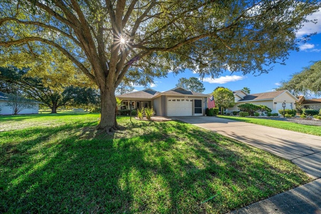 Photo of 9085 SW 91st Circle, Ocala, FL 34481 (MLS # OM734649)