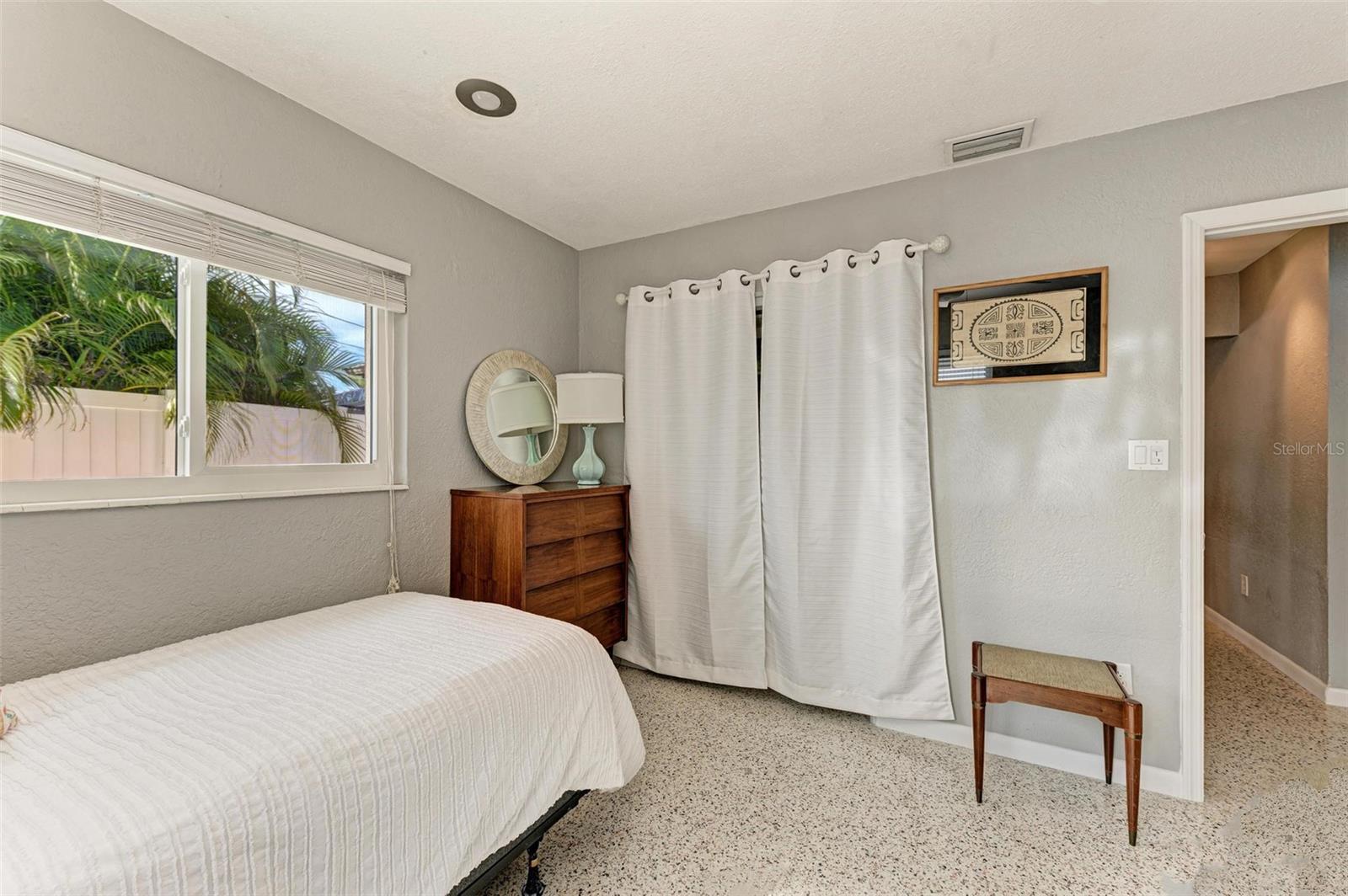 SHORE ACRES BAYOU GRANDE SEC - Residential Lease