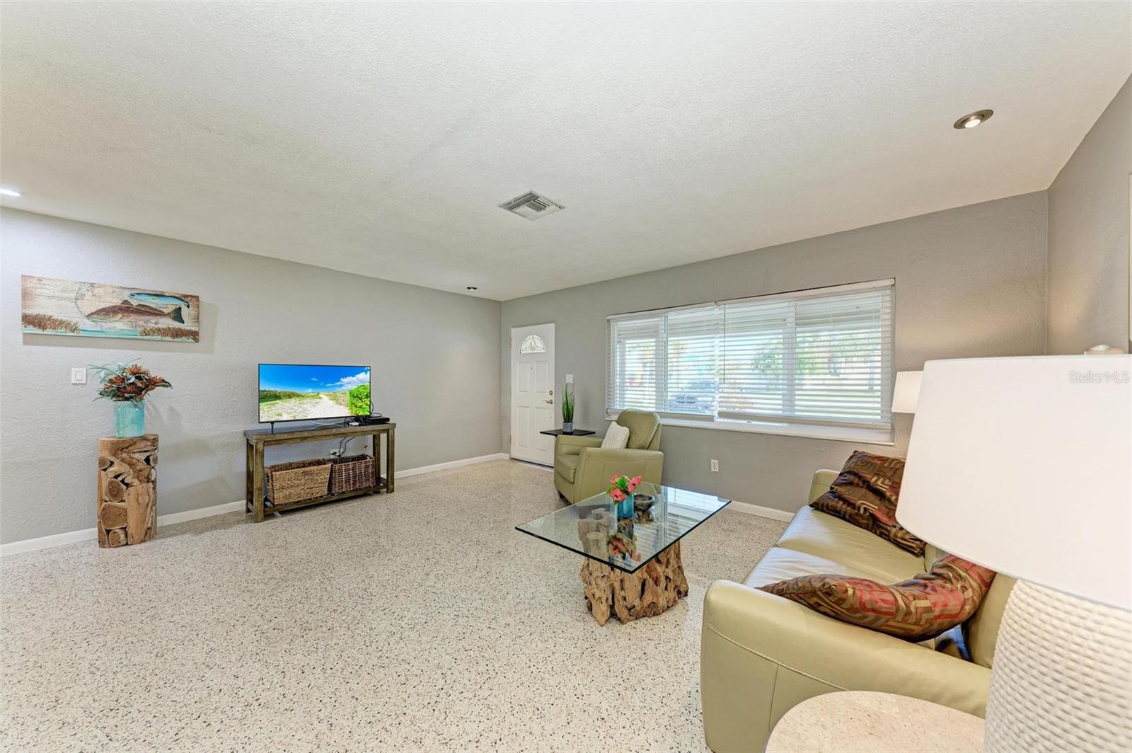 SHORE ACRES BAYOU GRANDE SEC - Residential Lease