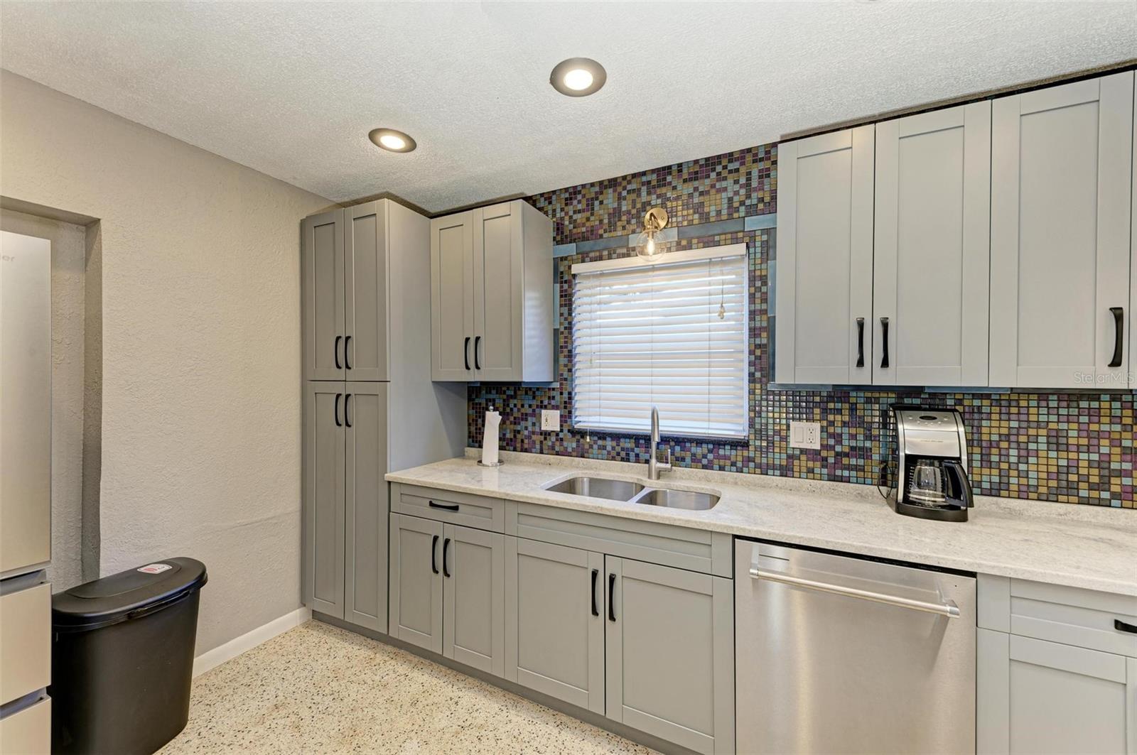 SHORE ACRES BAYOU GRANDE SEC - Residential Lease