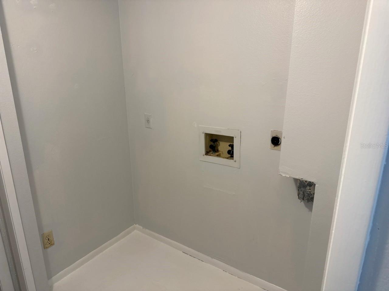 LANDMARK AT POINTE WEST I - Residential