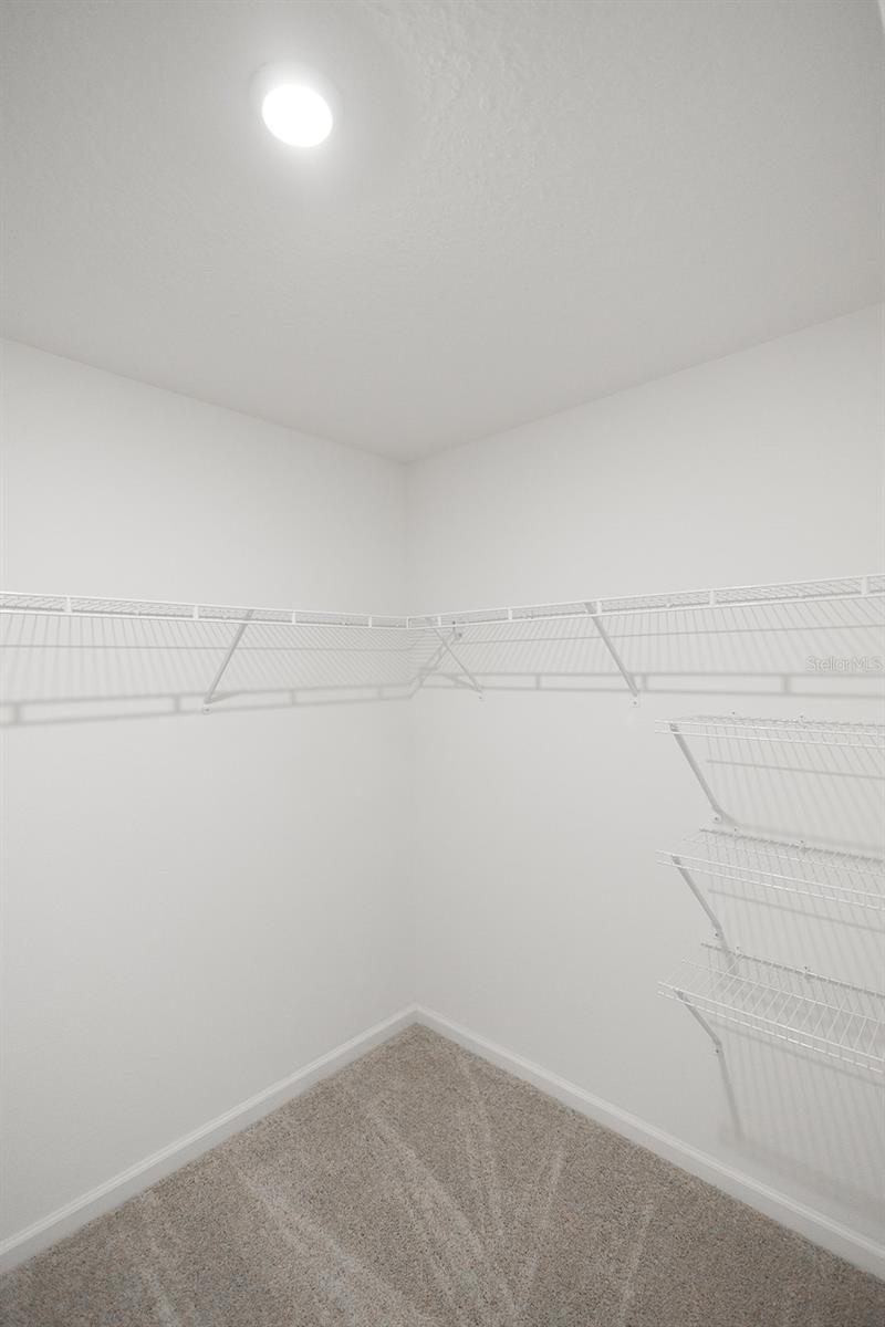 HILLVIEW - Residential Lease