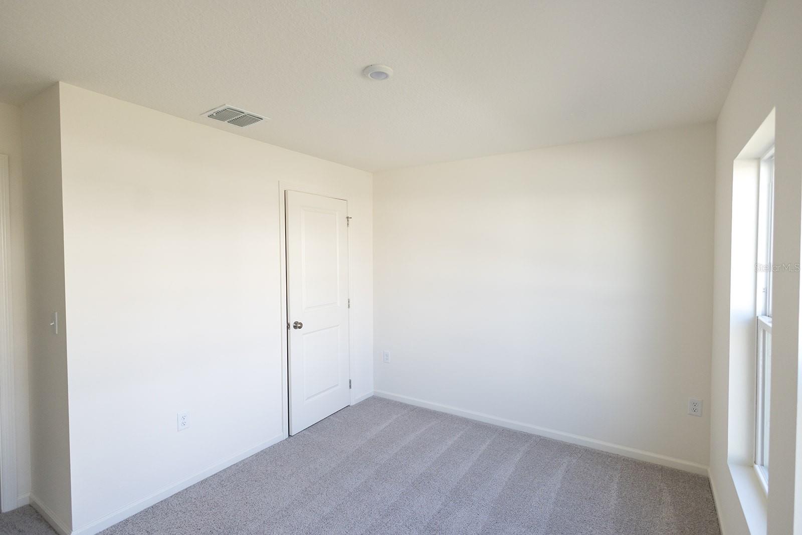 HILLVIEW - Residential Lease