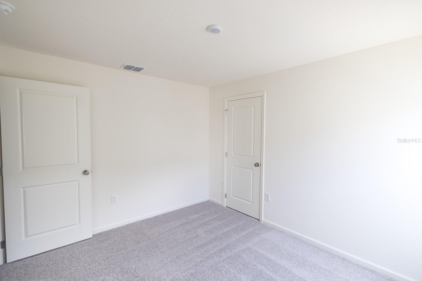 HILLVIEW - Residential Lease