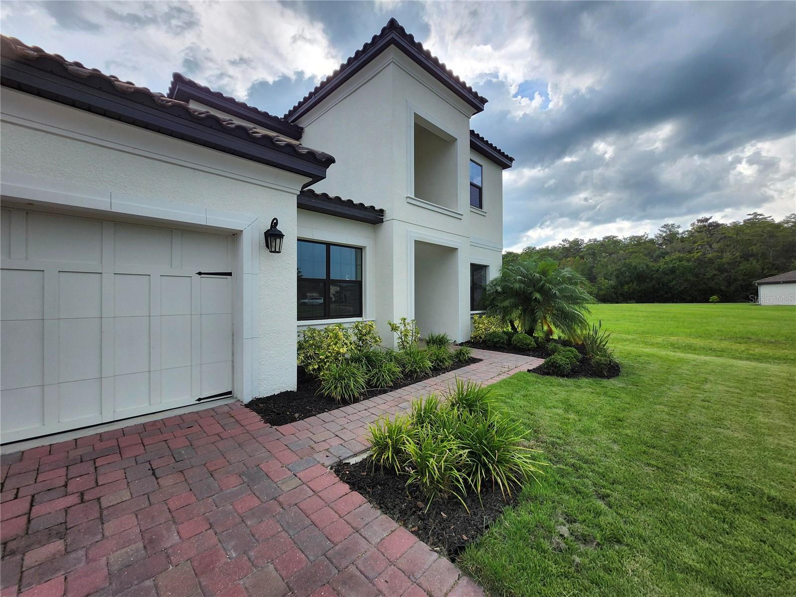 BELLALAGO PH B-2 - Residential