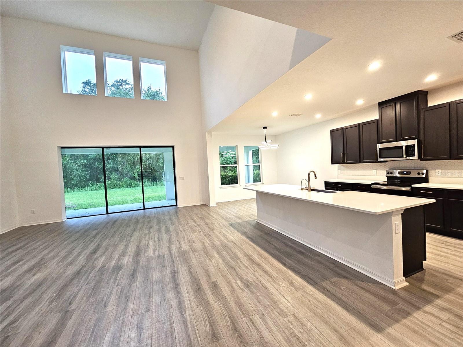 BELLALAGO PH B-2 - Residential