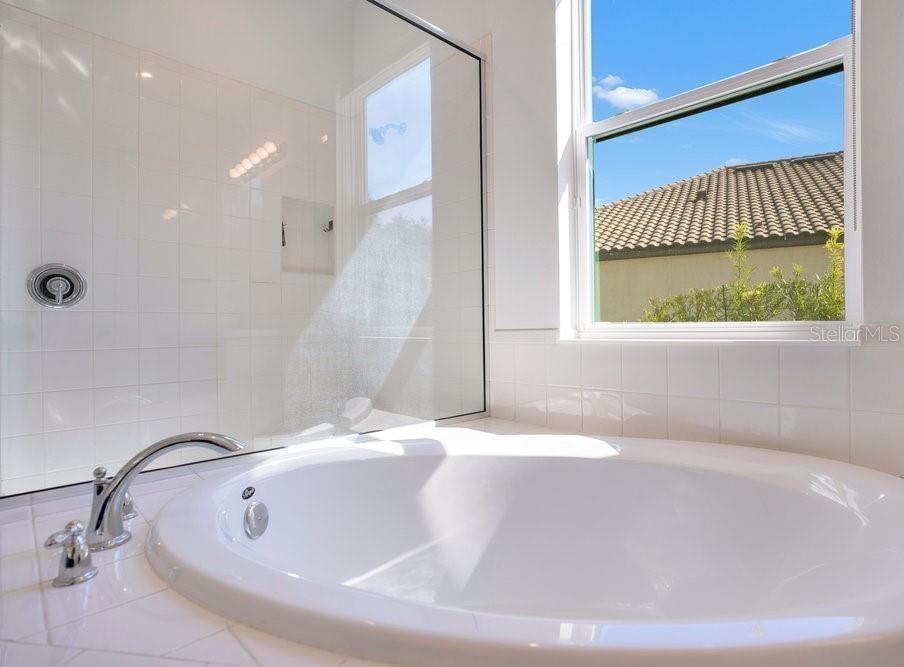 BELLALAGO PH B-2 - Residential