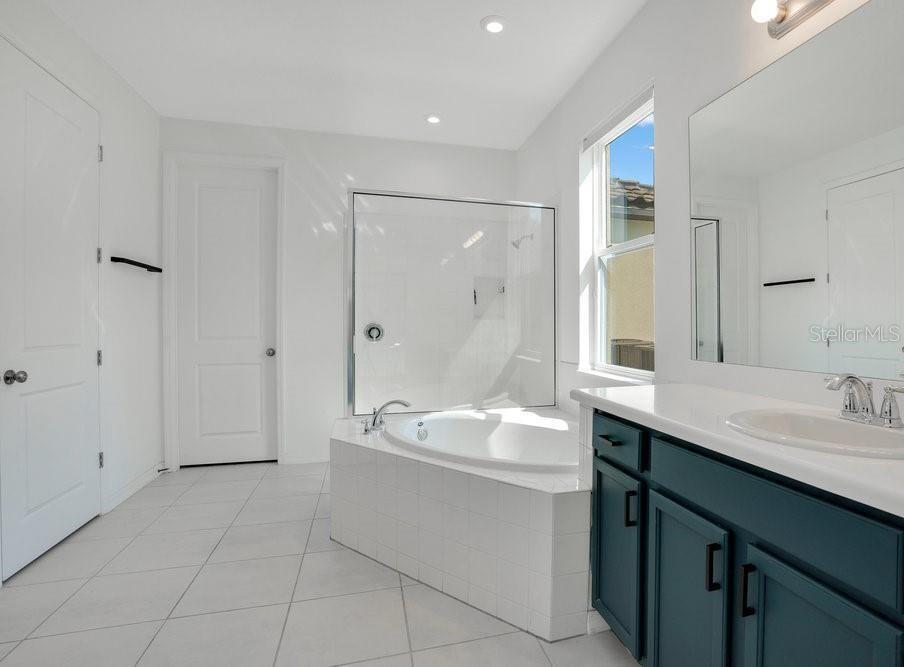 BELLALAGO PH B-2 - Residential