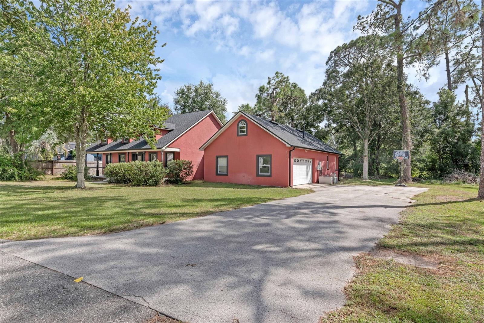 GROVELAND FARMS 13-22-24 - Residential
